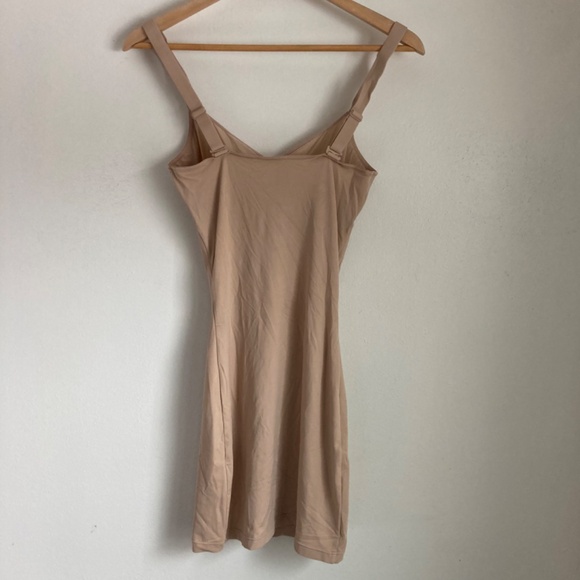 Spanx Assets women’s  slip - Picture 3 of 5